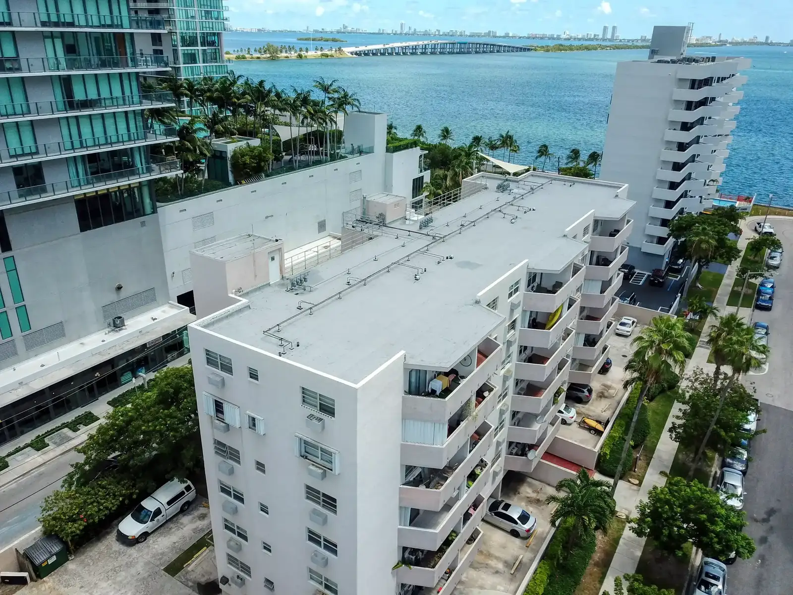 International Roofing professional team